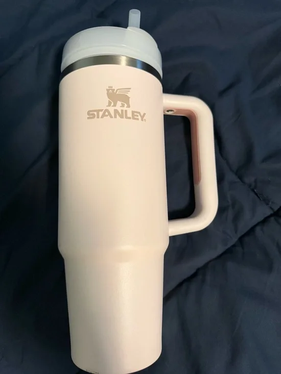 Stanley Light Pink Travel Mug with Handle - Picture 4 of 7